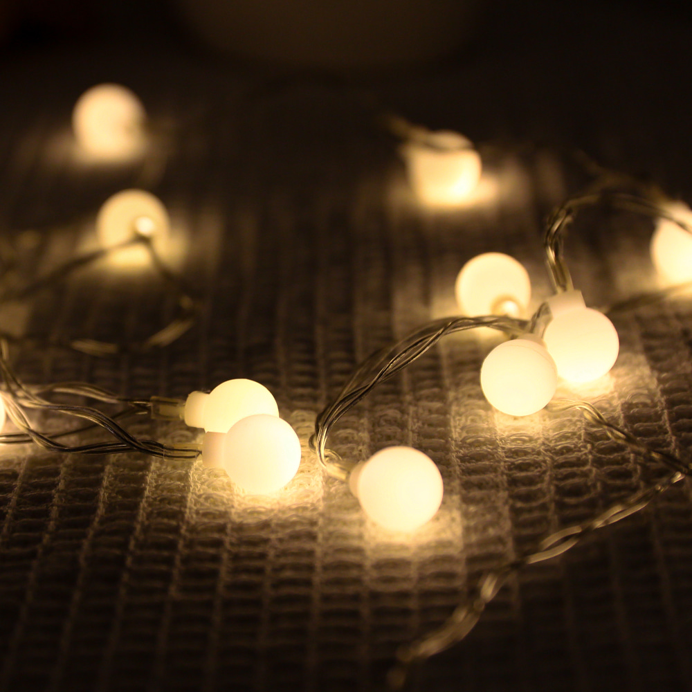 홈트너 크리스마스 장식 데코용품 벽트리 나무 꾸미기 LED 앵두알전구